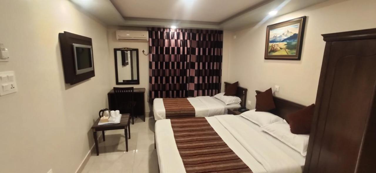 Hotel Pipal Tree Catmandu Exterior foto