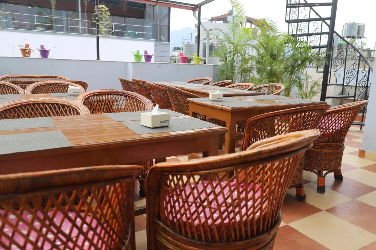 Hotel Pipal Tree Catmandu Exterior foto